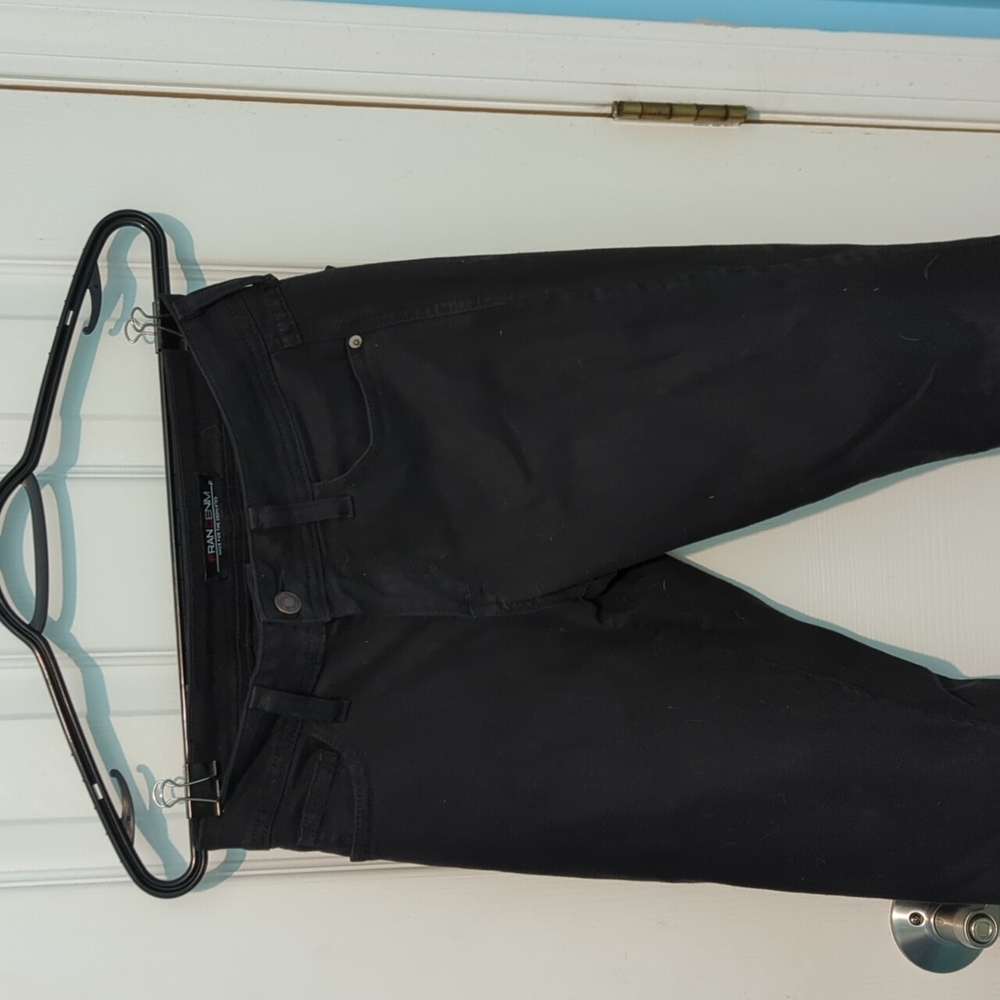 Black skinny jeans